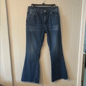 R.V. Women’s Jeans EUC